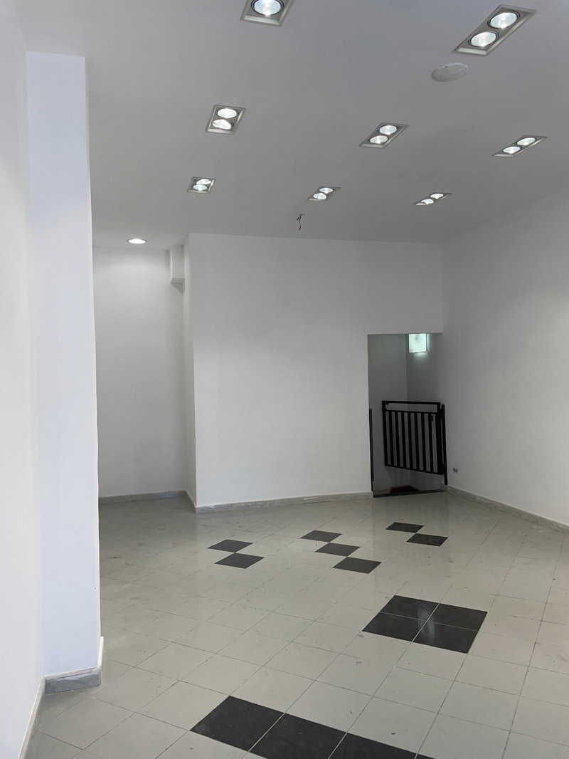 Studio Medico Reggio Calabria – Stato di fatto: sala d'attesa prima dell'intervento di interior design
