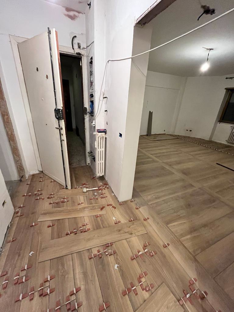 Schema di posa modulare pavimento – interior design contemporaneo Roma